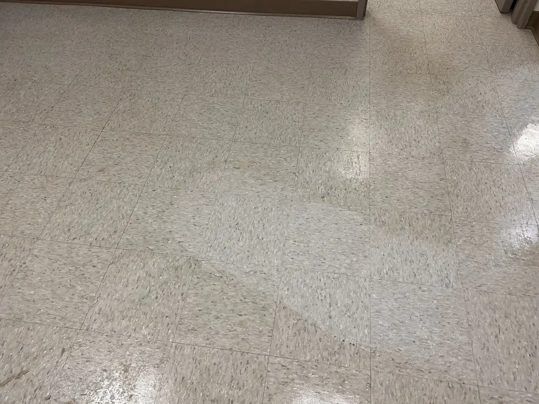 Machine de polissage utilisée par Ménage DP pour le cirage de plancher